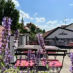 Penzion, Vinný Sklep A Café Bárta