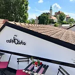 Maison d'hôtes Penzion, Vinný Sklep A Café Bárta