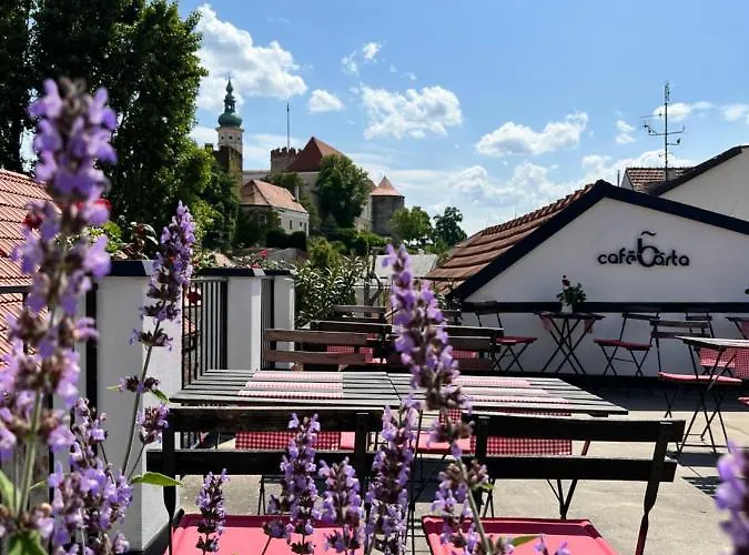 Penzion, Vinný Sklep A Café Bárta