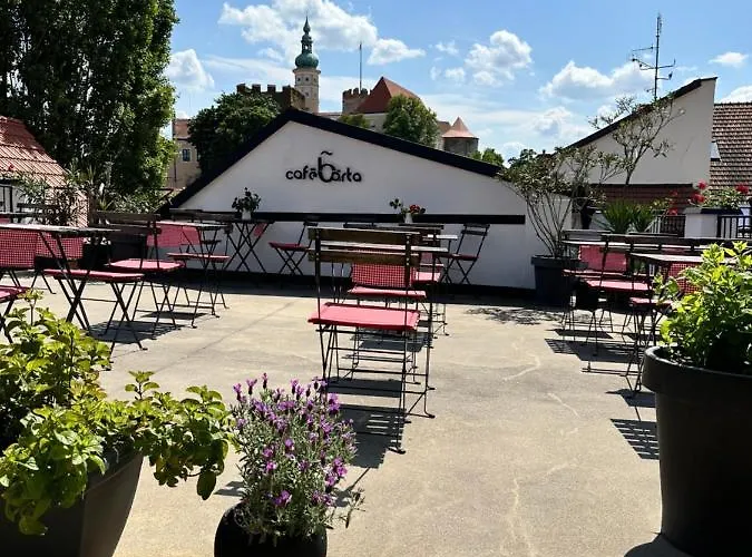 Pensión Penzion, Vinný Sklep A Café Bárta Mikulov